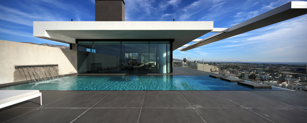 Μία ονειρική κατοικία με θέα τη θάλασσα του Αλίμου-1