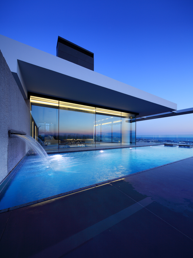 Μία ονειρική κατοικία με θέα τη θάλασσα του Αλίμου-12