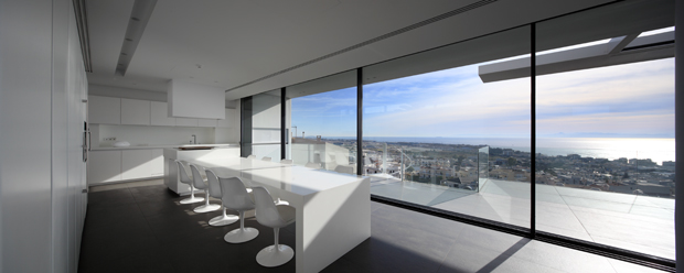 Μία ονειρική κατοικία με θέα τη θάλασσα του Αλίμου-5