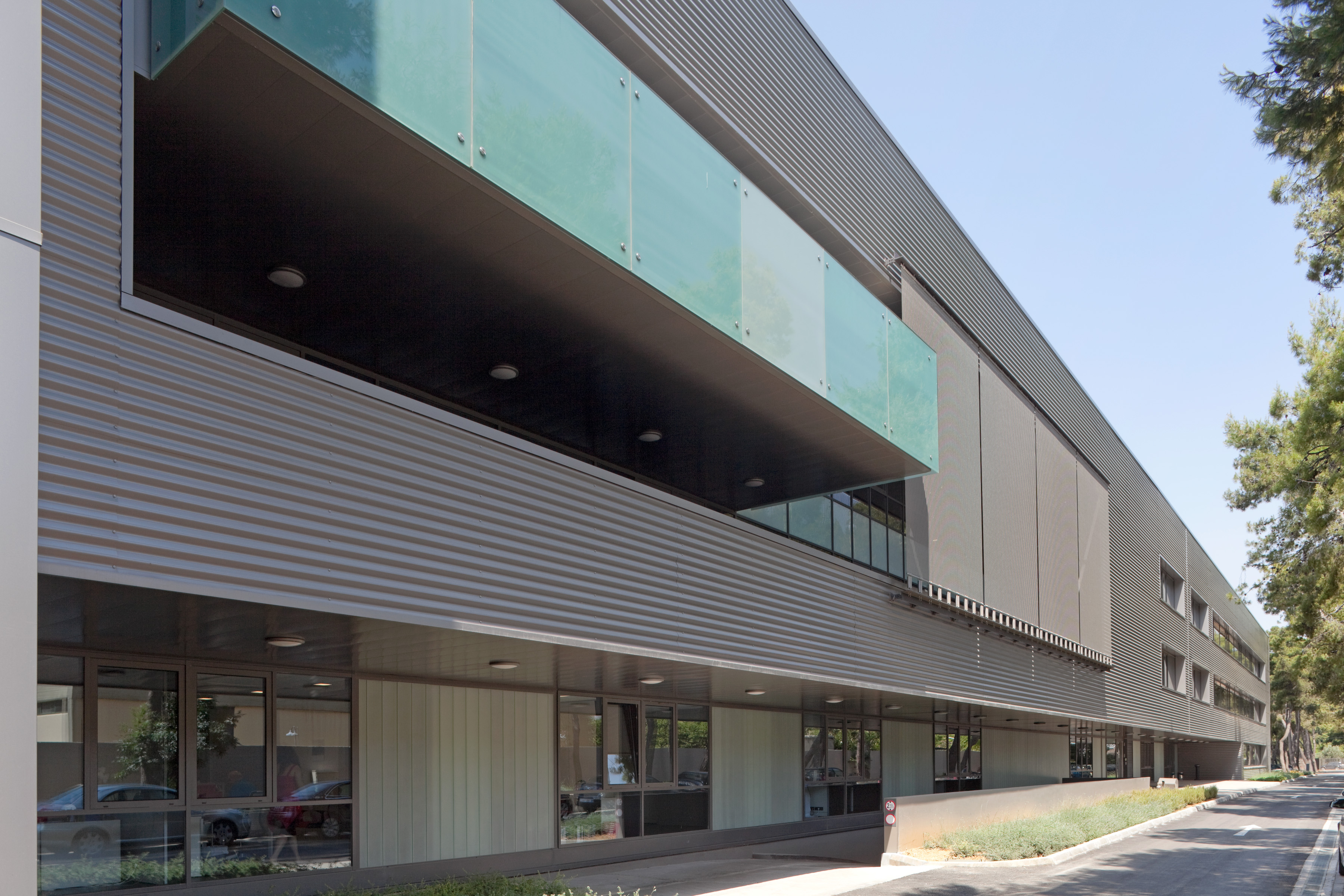 Γραφεία με στιλ και χρηστικότητα-5