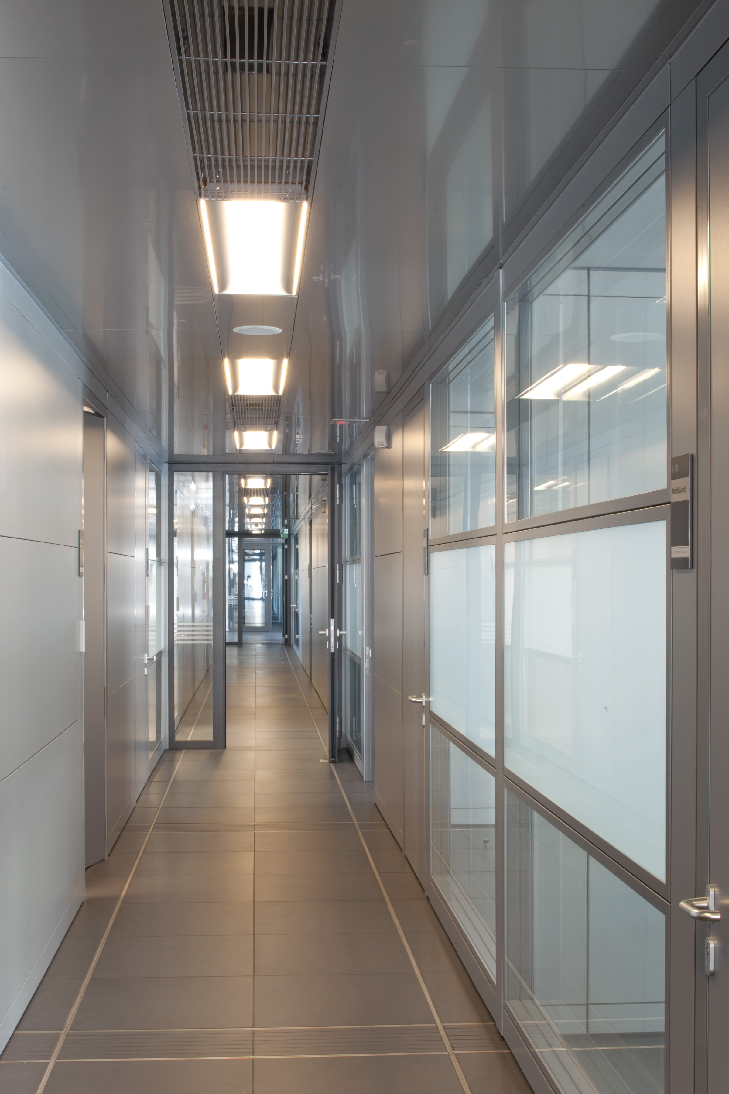 Γραφεία με στιλ και χρηστικότητα-4