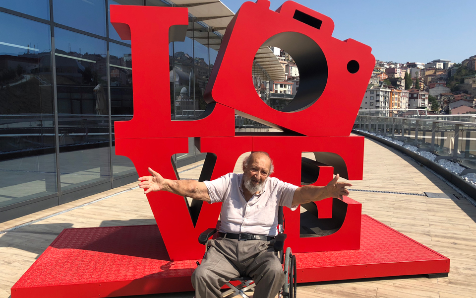 Ο θρύλος πίσω από τον φακό-4