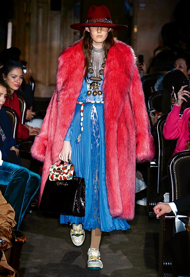 Η μάχη της γούνας-1