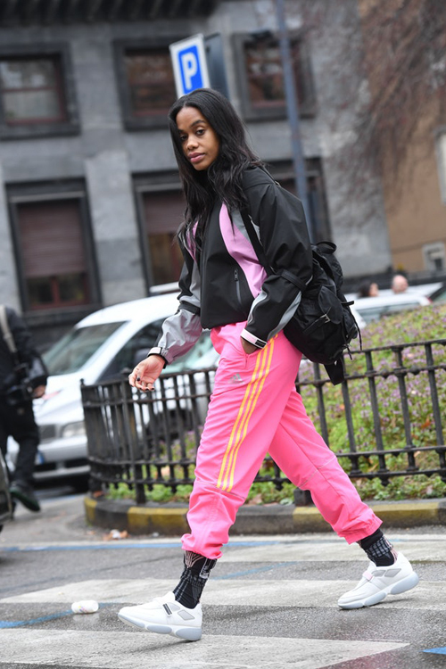 5 ιδέες για να φορέσεις το ροζ χρώμα και να μην νιώθεις εκτός εποχής-5