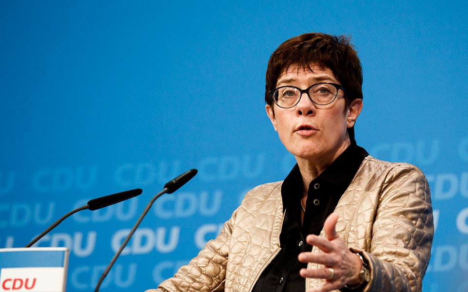 Η «μίνι Μέρκελ» εκλεκτή της Αγκελα για τη διαδοχή-1