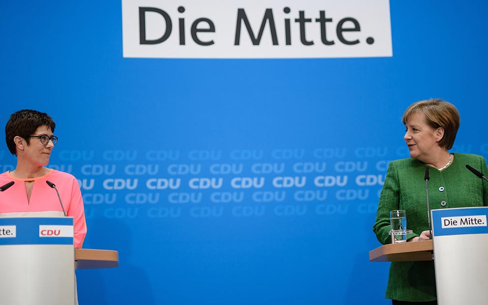 Η «μίνι Μέρκελ» εκλεκτή της Αγκελα για τη διαδοχή-2