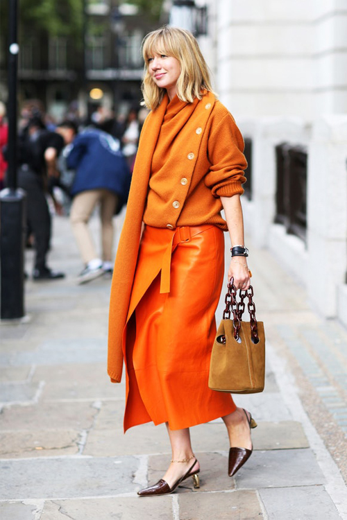 Μονόχρωμα φθινοπωρινά σύνολα και tips για να αποθεώσεις την τάση-1