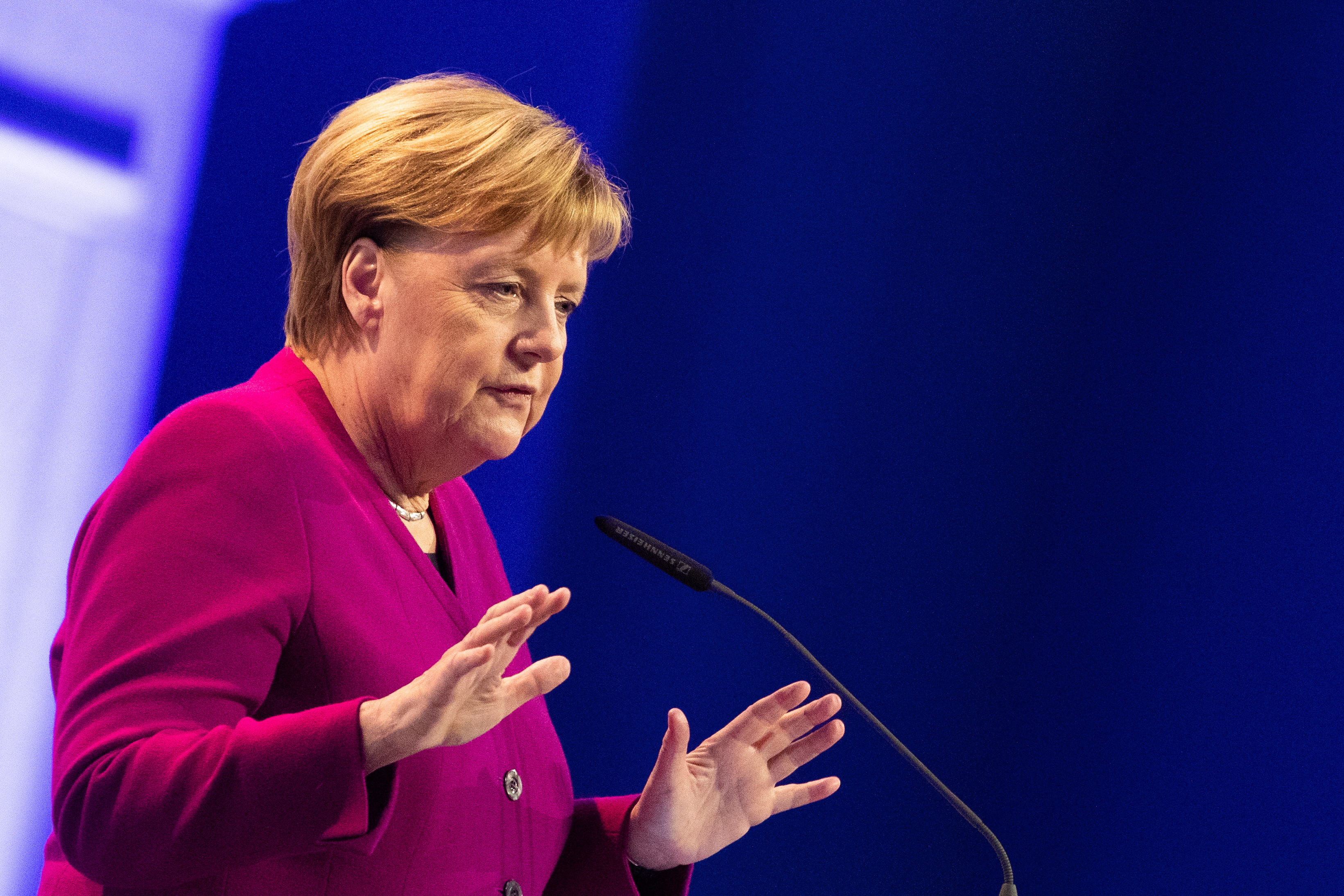 Γερμανικός Τύπος: Η αποχώρηση της Μέρκελ από την ηγεσία του CDU και τα σενάρια για την επόμενη μέρα-3