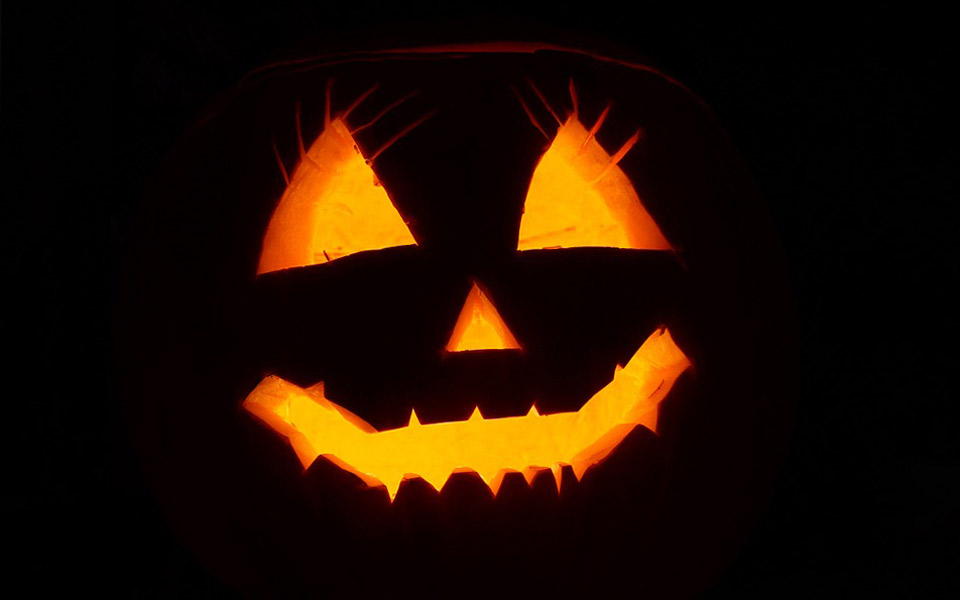 Αφιερωμένο στο Halloween το σημερινό doodle της Google-4