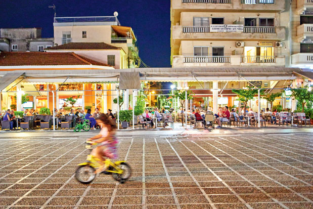 Mεσολόγγι: Εύθραστες ισορροπίες-1