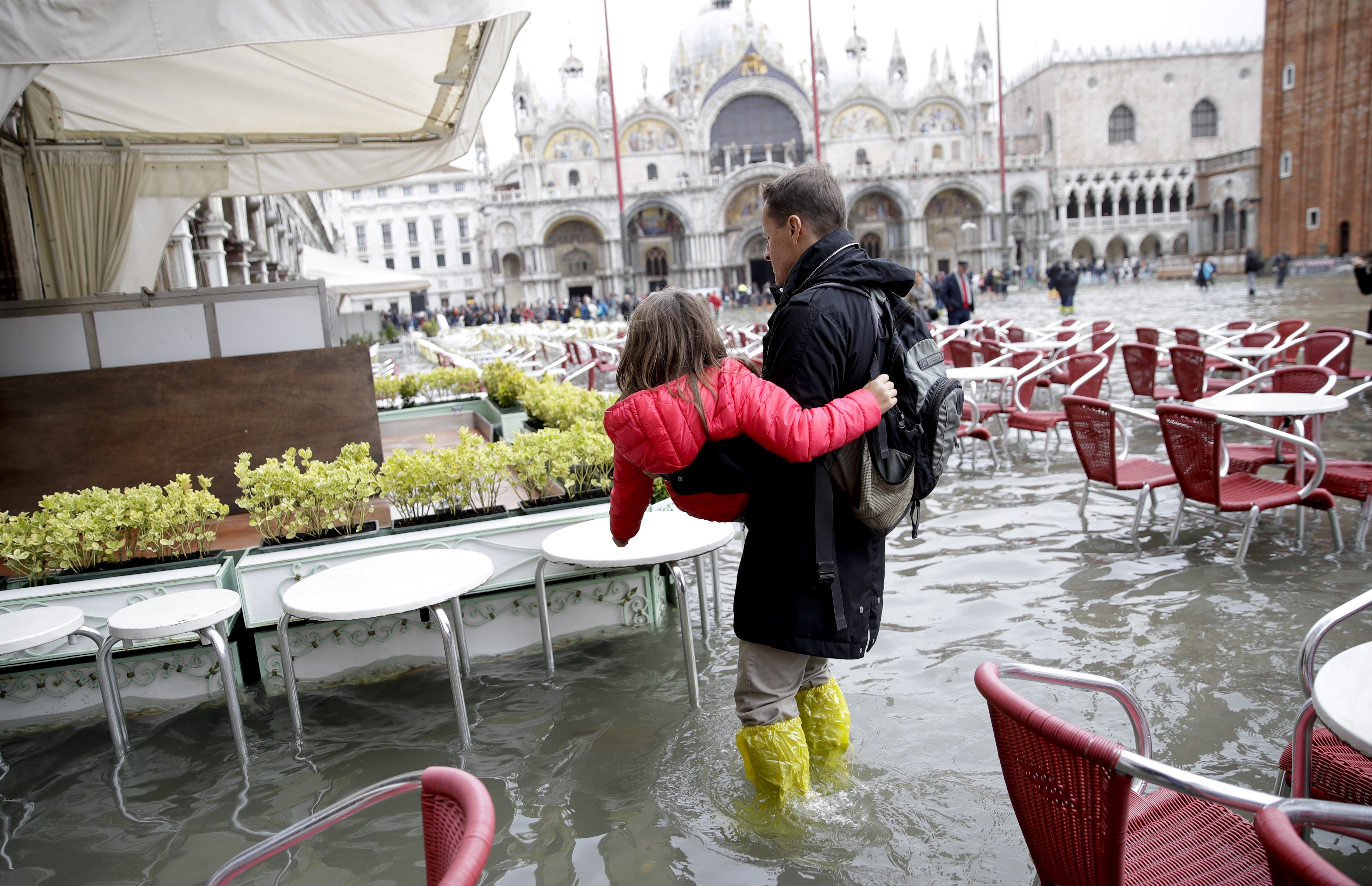 Ιταλία: Στους 17 οι νεκροί από την κακοκαιρία – Τι λένε οι ειδικοί για τις πλημμύρες (φωτογραφίες)-4