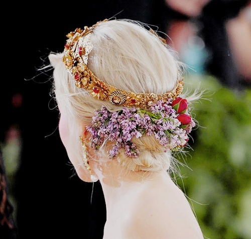 Η νέα τάση στα μαλλιά μας ήρθε από το Hollywood και είναι… très romantique!-2