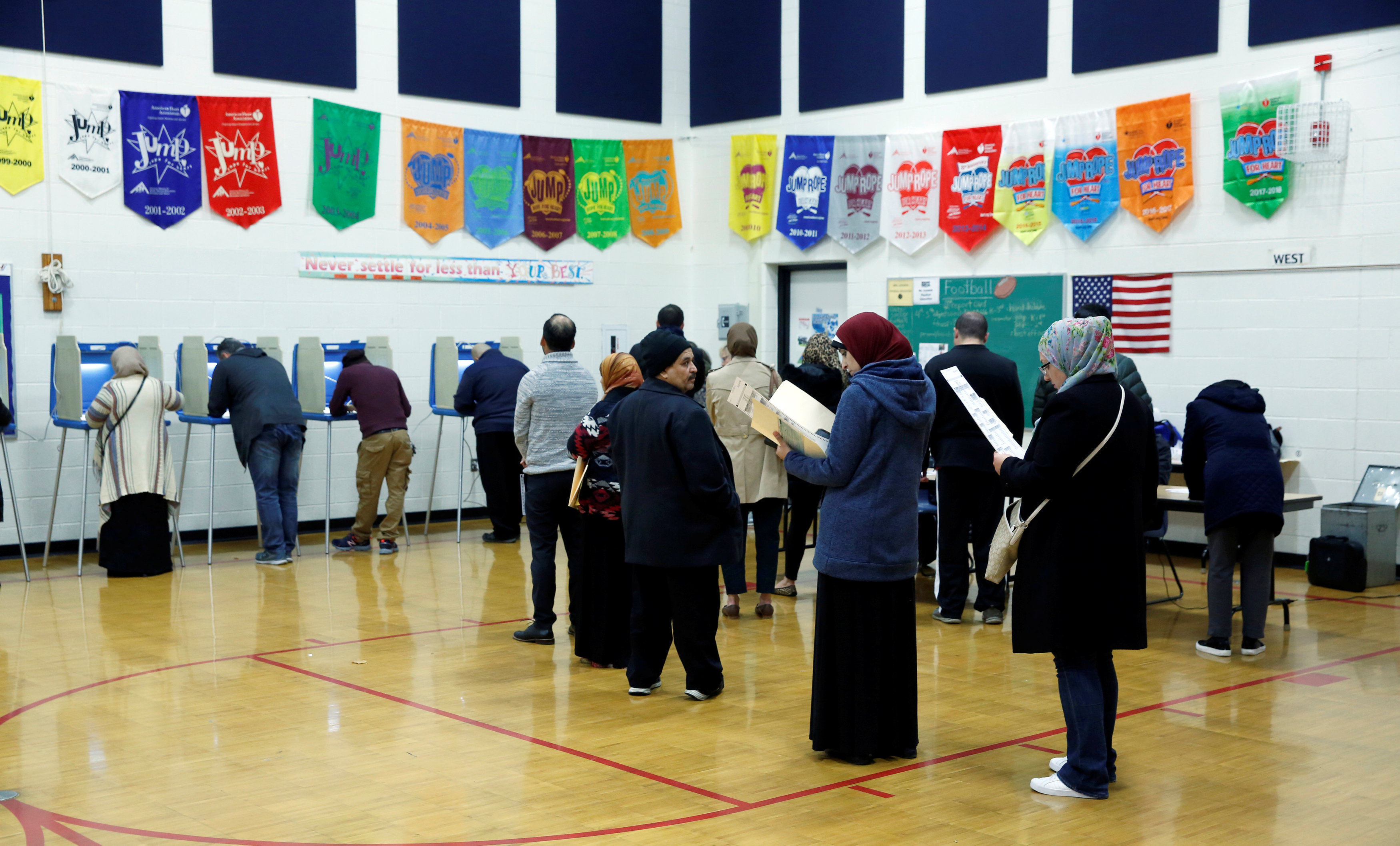 ΗΠΑ-Εκλογές: Οι Δημοκρατικοί ανακτούν τη Βουλή, διατηρούν τη Γερουσία οι Ρεπουμπλικανοί-2