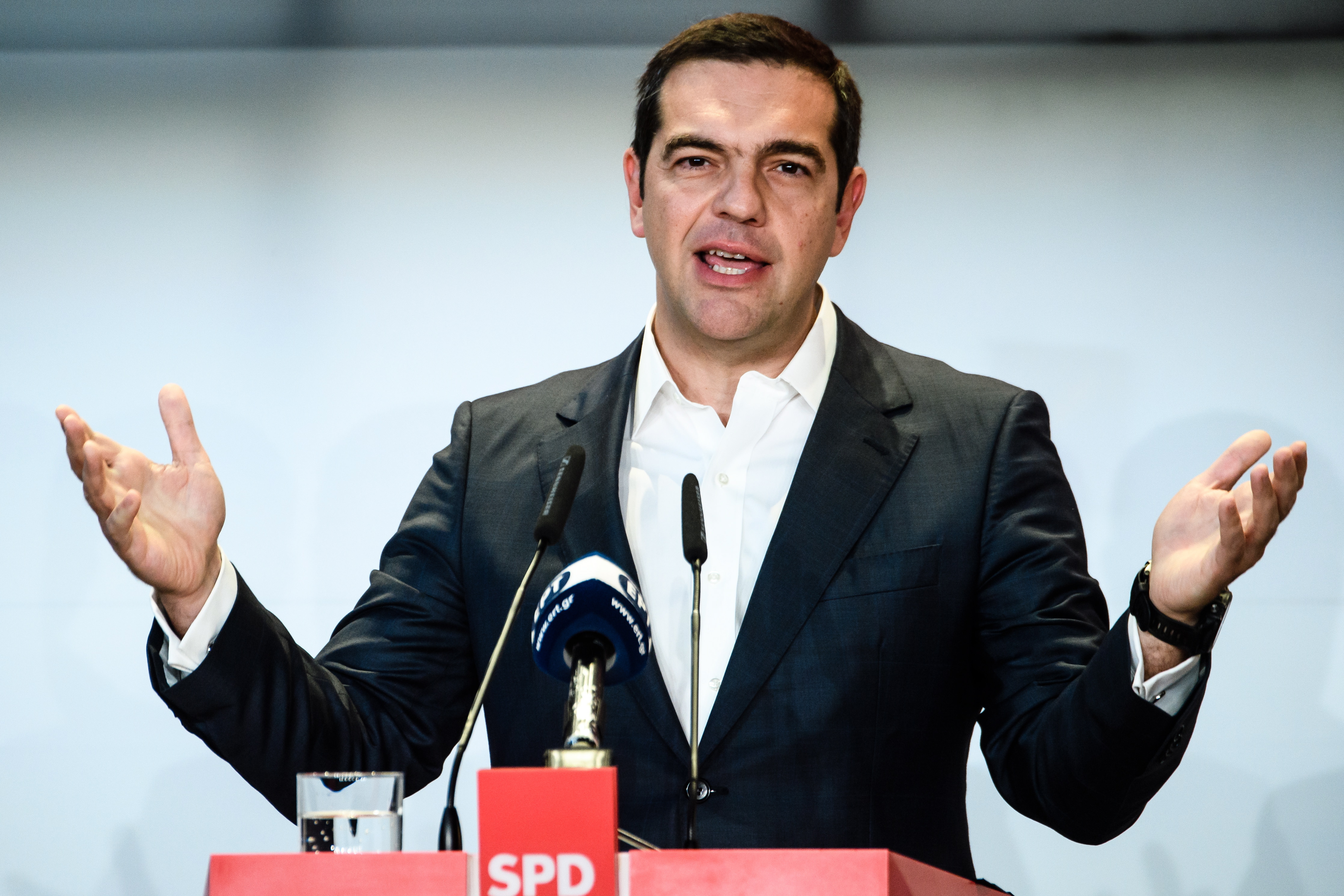 Τσίπρας στο συνέδριο του SPD: Τον Ιούλιο του 2015 αποφάσισα με καθαρό μυαλό-1