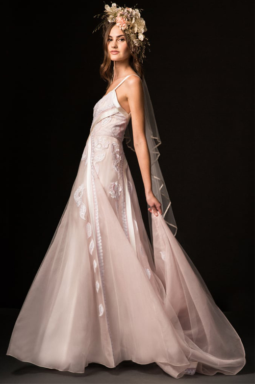 Οι 5 μεγάλες bridal τάσεις του 2019 για μέλλουσες νύφες-13