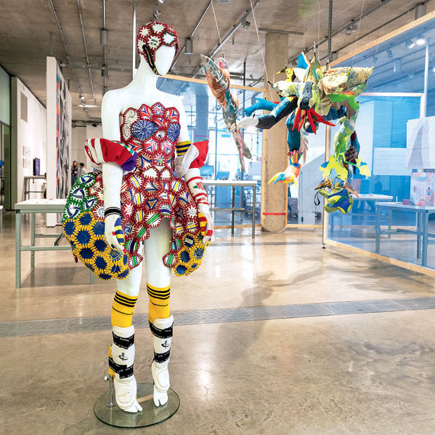 Η γειτονιά των 3,5 δισ.-5