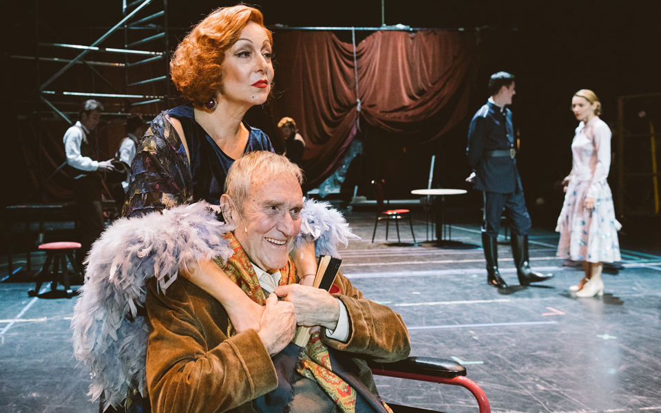 «Η τέχνη δεν είναι τόσο χαοτική όσο η ζωή»-1