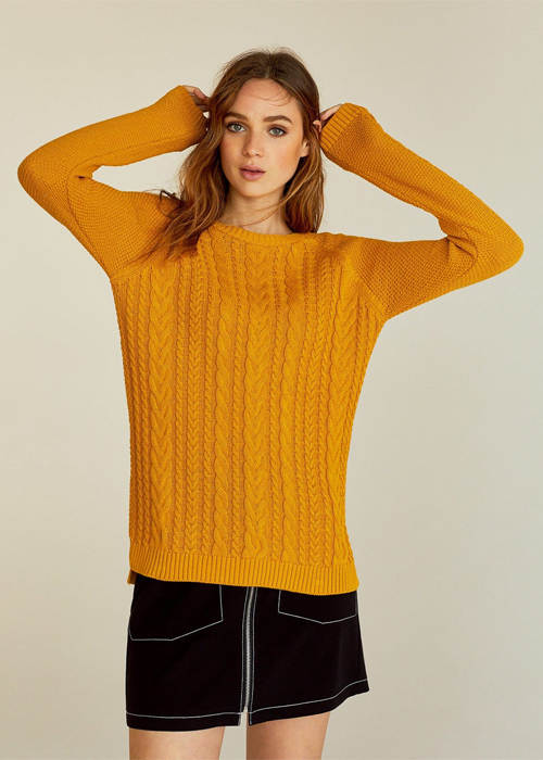 Η Αθηνά Οικονομάκου φόρεσε το ”it” κομμάτι της σεζόν με το φλοράλ φόρεμά της-5