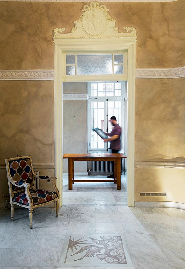 Ένα σπίτι επιστρέφει-1