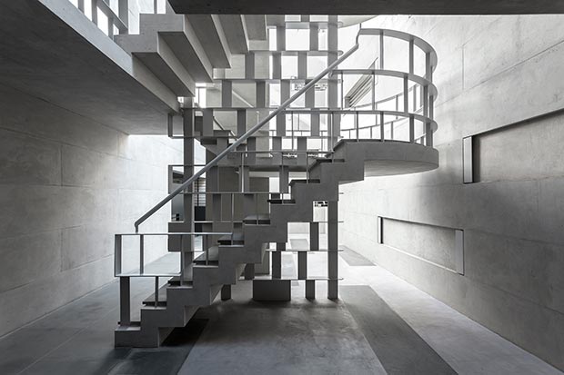 Πολυκατοικία 2.0-4