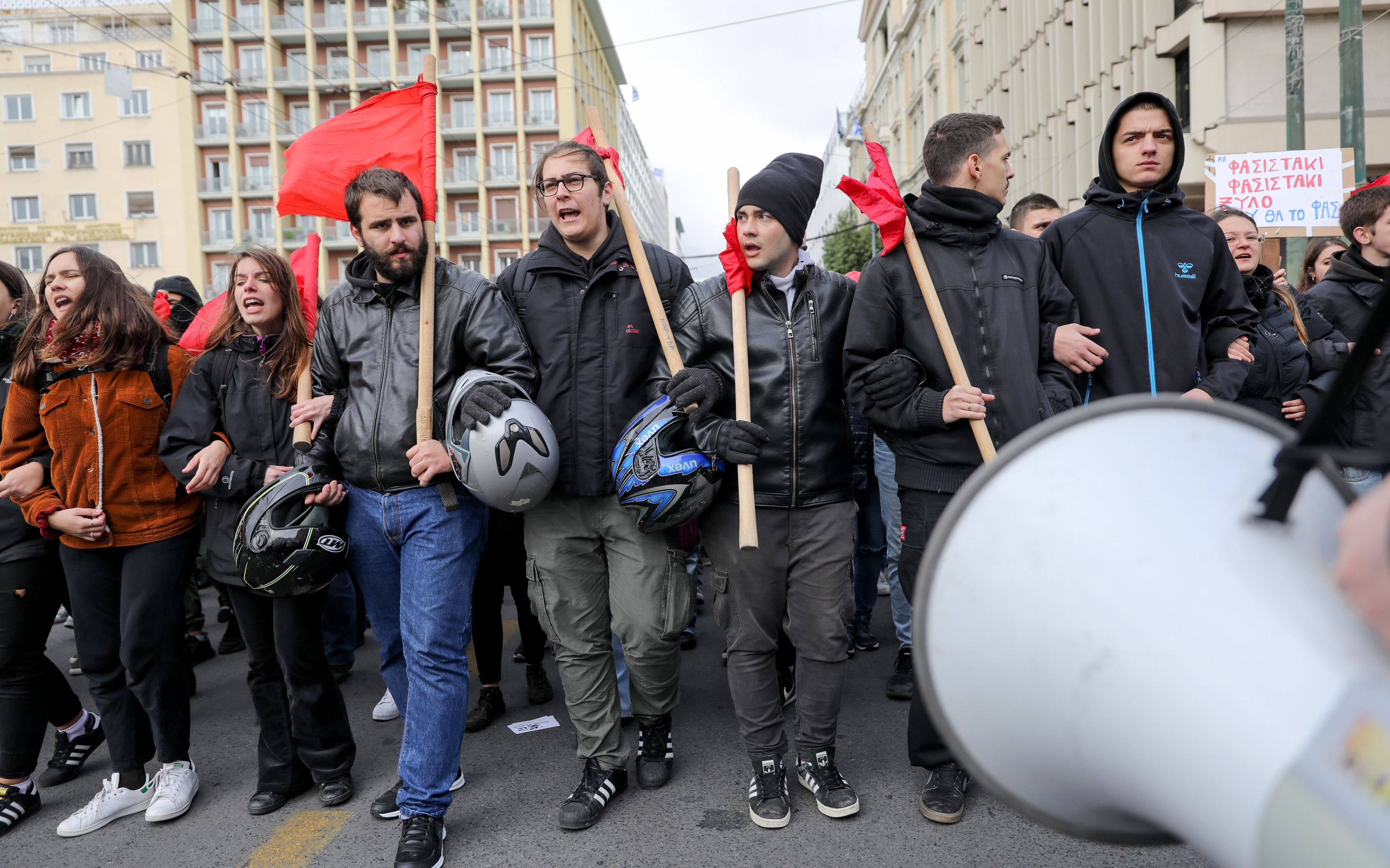Ενταση στα μαθητικά συλλαλητήρια σε Αθήνα και Θεσσαλονίκη (φωτογραφίες-βίντεο)-3