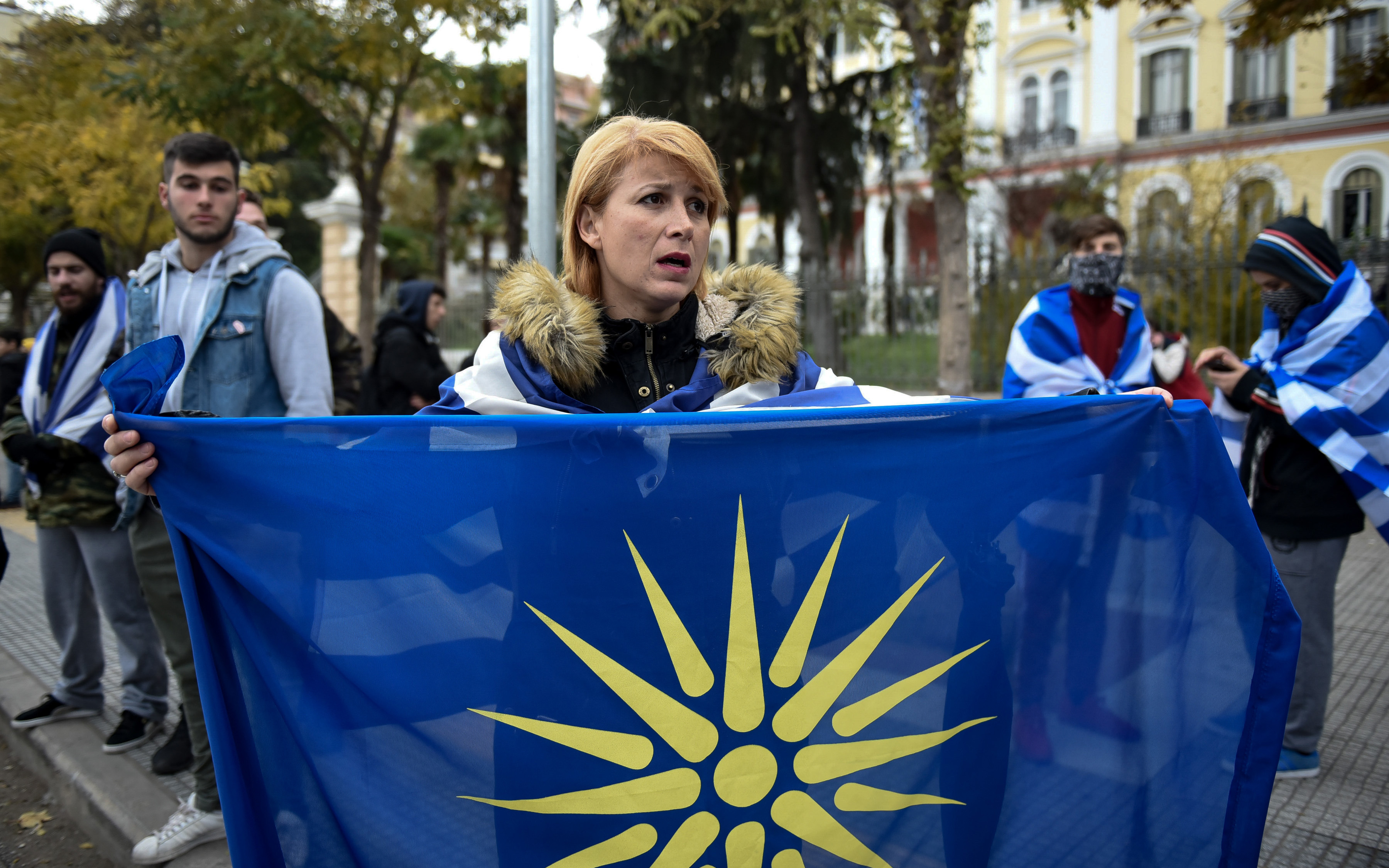 Ενταση στα μαθητικά συλλαλητήρια σε Αθήνα και Θεσσαλονίκη (φωτογραφίες-βίντεο)-11