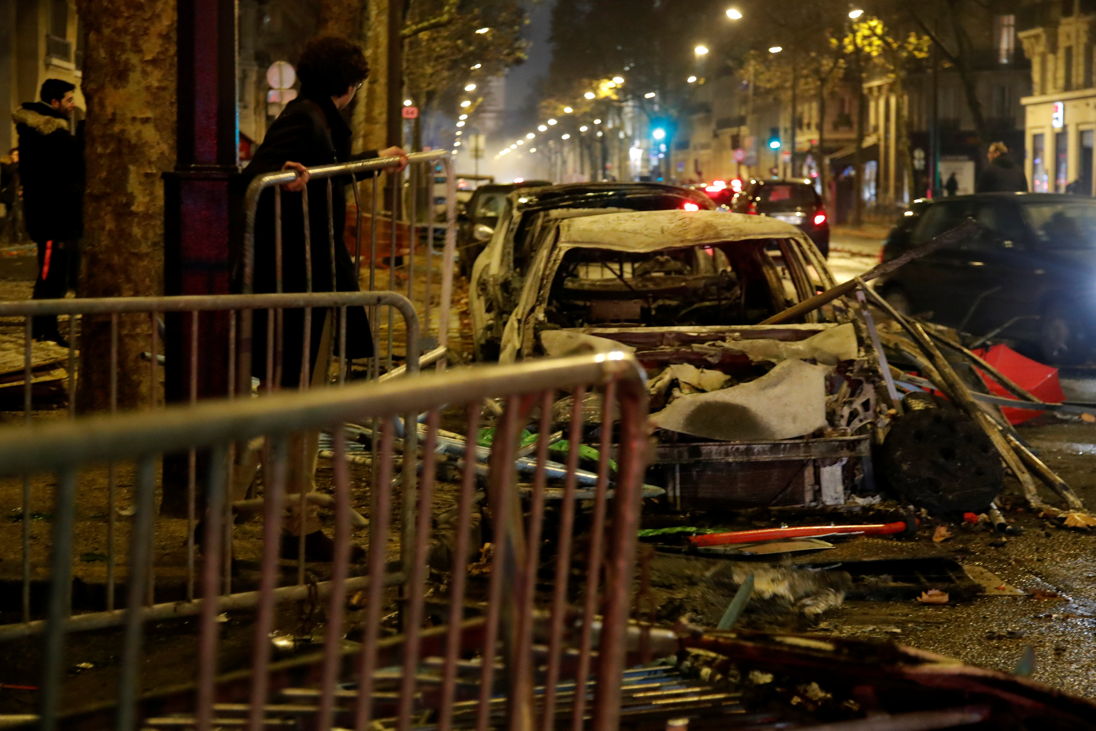 Σκηνές αντάρτικου πόλης στην καρδιά του Παρισιού – Δεκάδες τραυματίες, εκατοντάδες συλλήψεις-2
