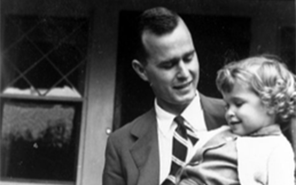 Τέσσερις σταθμοί στη ζωή του Τζορτζ Μπους προτού γίνει πρόεδρος-2