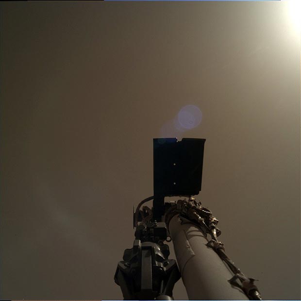 Νέες «μαγευτικές» φωτογραφίες του InSight απο τον Άρη-1