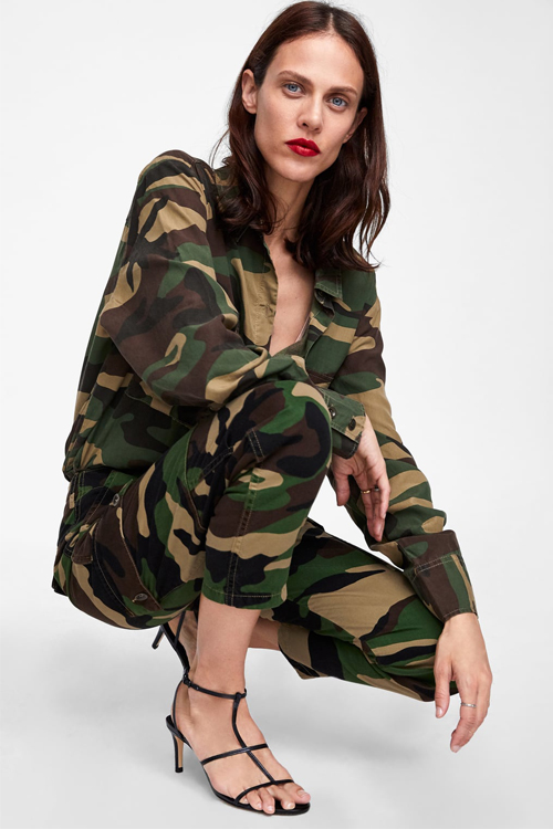 H Victoria Beckham επαναφέρει αυτή την τάση από τα μαθητικά μας χρόνια…-3