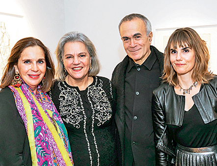 Κοσμοσυρροή στα εγκαίνια της αθηναϊκής γκαλερί της Citronne στο Κολωνάκι-1