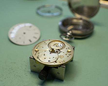 Συλλέκτης ανακαλύπτει το παλαιότερο ρολόι Longines-1