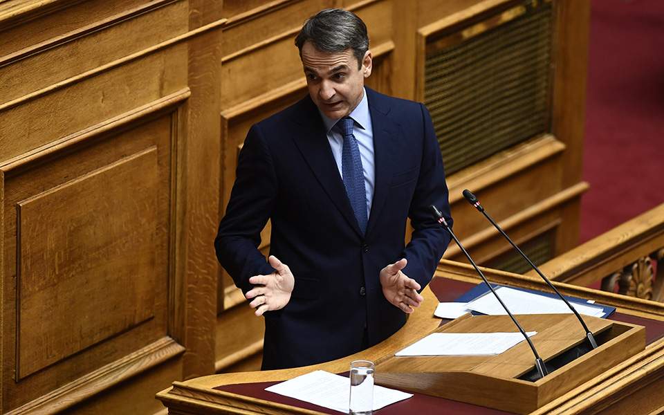 Σε προεκλογικούς τόνους η σύγκρουση στη Βουλή-2