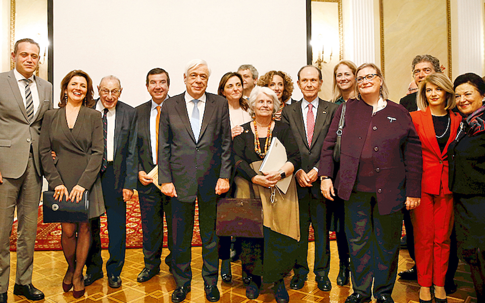 Ενα λεύκωμα για το Προεδρικό Μέγαρο και τη μεγάλη ιστορία του-1