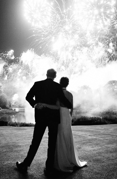 Η ρομαντική φωτογραφία από τον γάμο του Harry και της Meghan που δεν είδαμε ποτέ-1