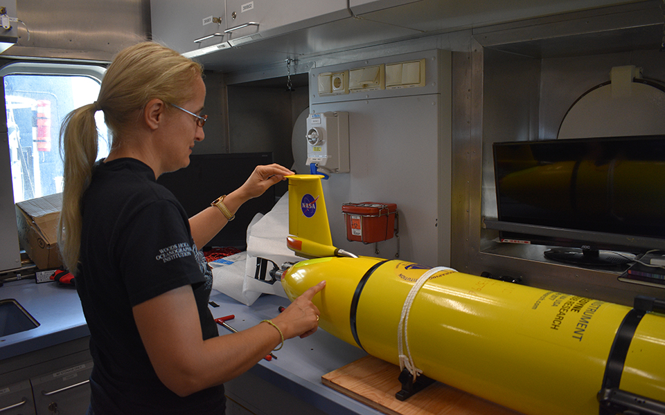 Η NASA θα μελετήσει το υποθαλάσσιο ηφαίστειο Κολούμπος στη Σαντορίνη (βίντεο)-1