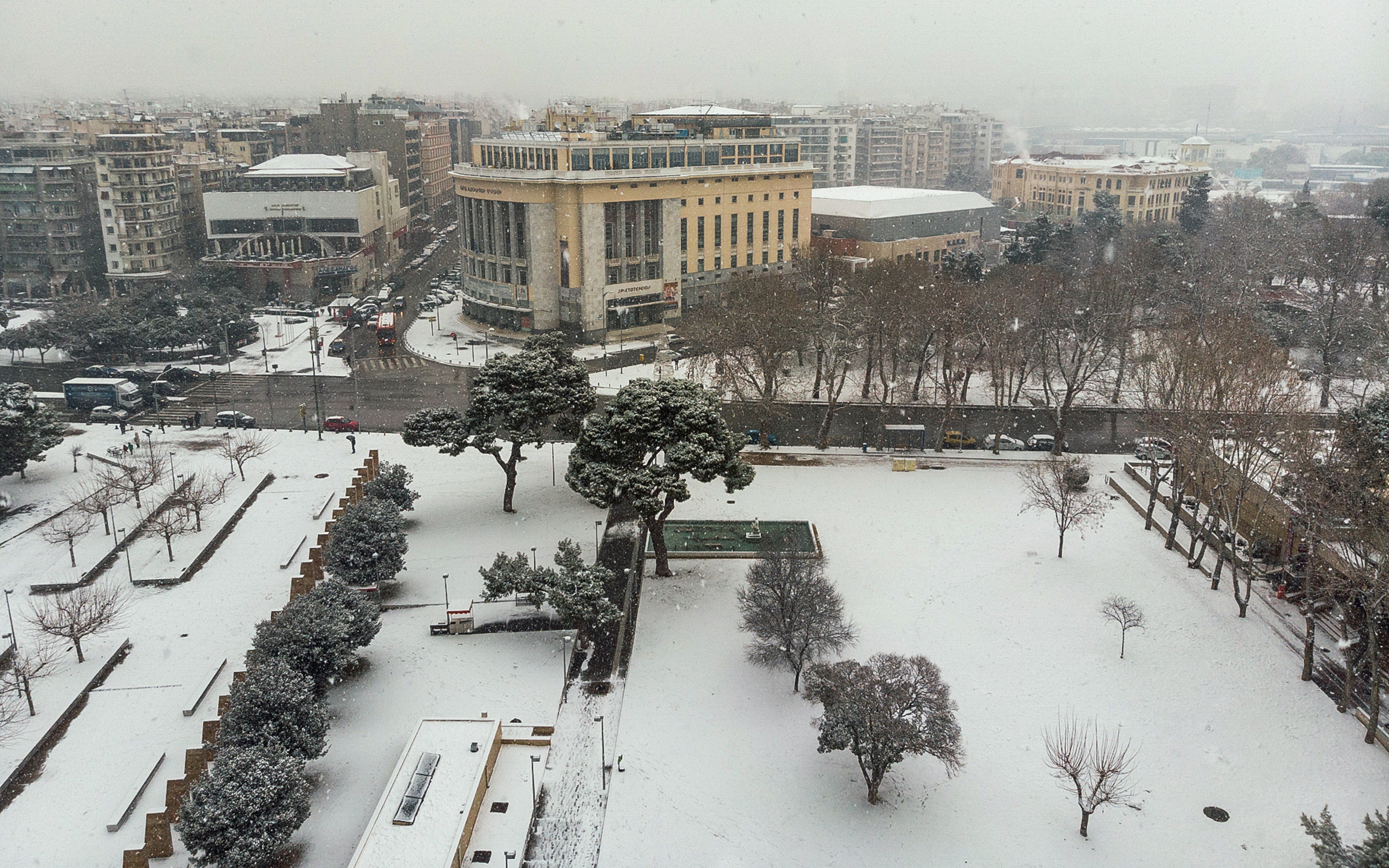 Η χιονισμένη Θεσσαλονίκη μέσα από 8 αεροφωτογραφίες-4