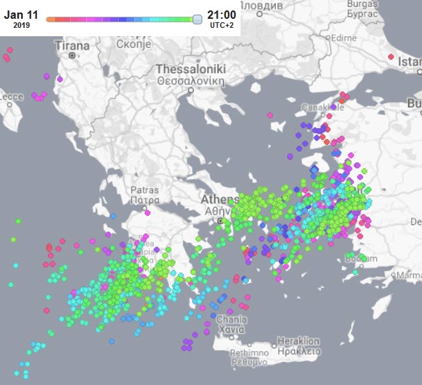 «Μπαράζ» κεραυνών σε όλη τη χώρα – Καταιγίδες και χιόνια ακόμη και σε περιοχές με χαμηλό υψόμετρο-2