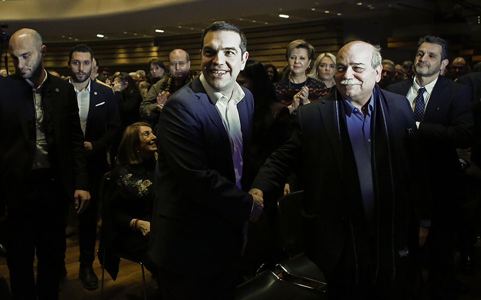 Τσίπρας: Στα ιστορικά διλήμματα πρέπει να παίρνονται ιστορικές αποφάσεις (βίντεο – φωτογραφίες)-3