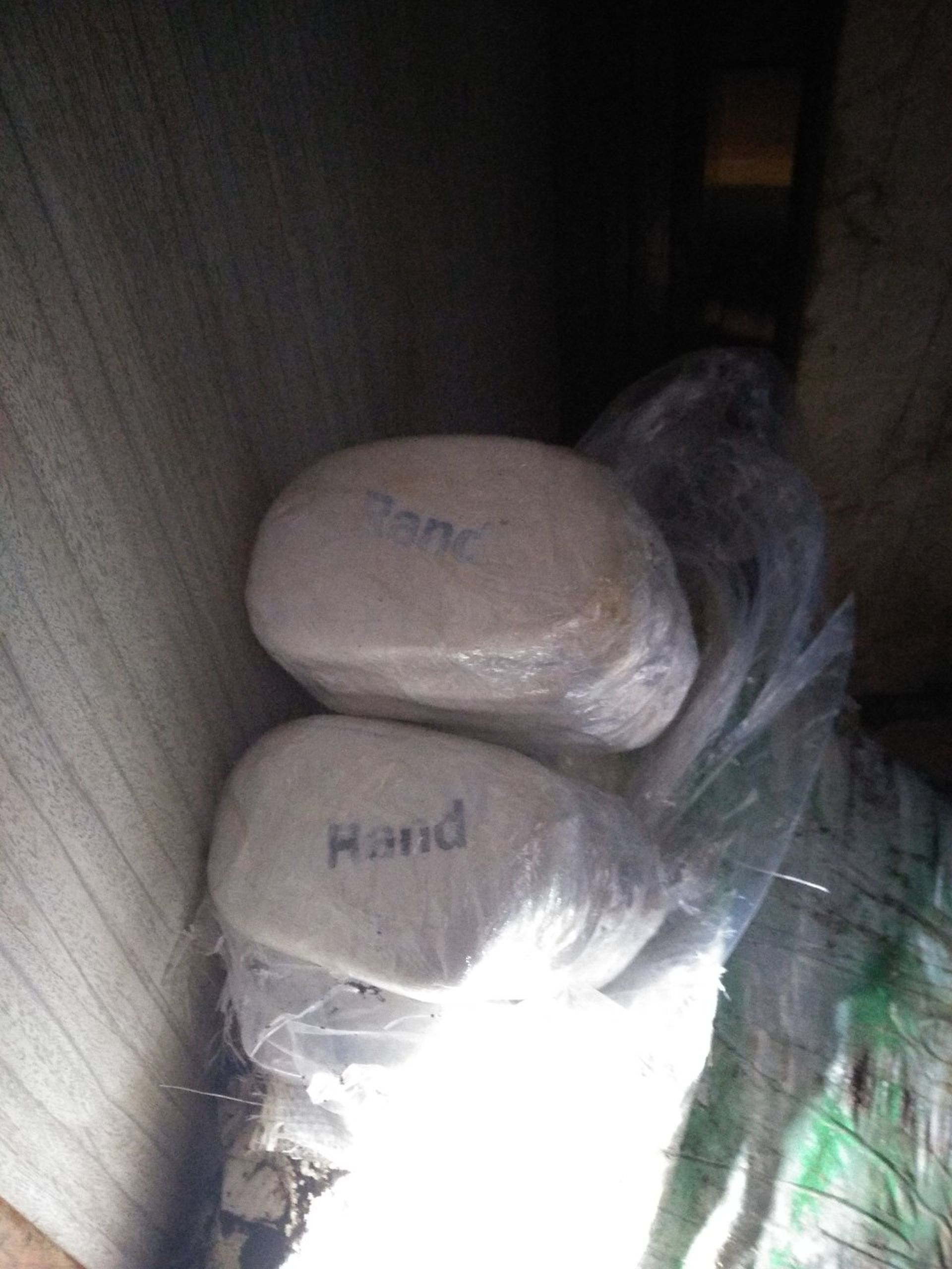 Εντοπίστηκαν ναρκωτικά αξίας 150 εκατ. ευρώ σε ρυμουλκό στην Κρήτη (φωτογραφίες)-5