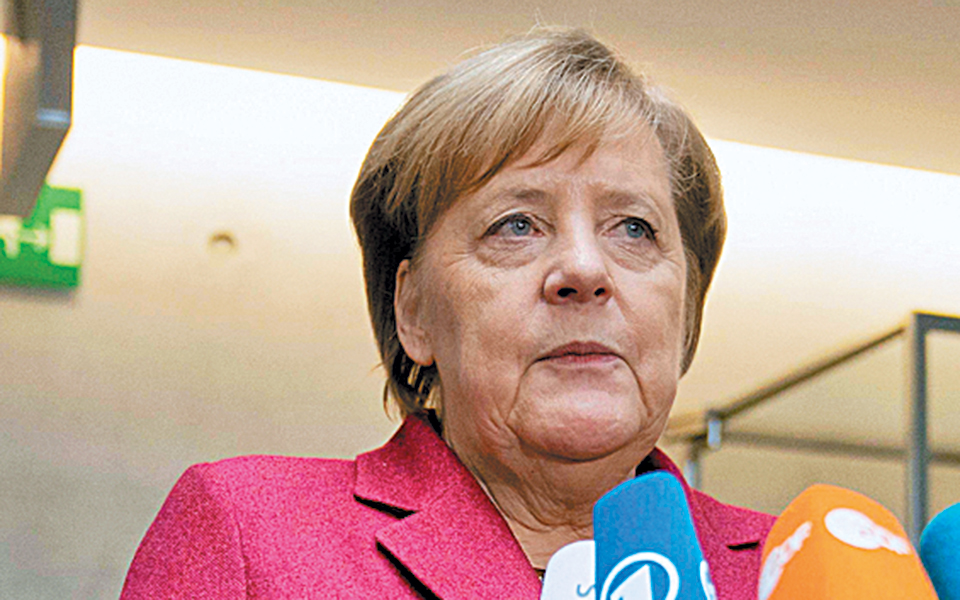 Παραμένει στην εξουσία η Μέι-1