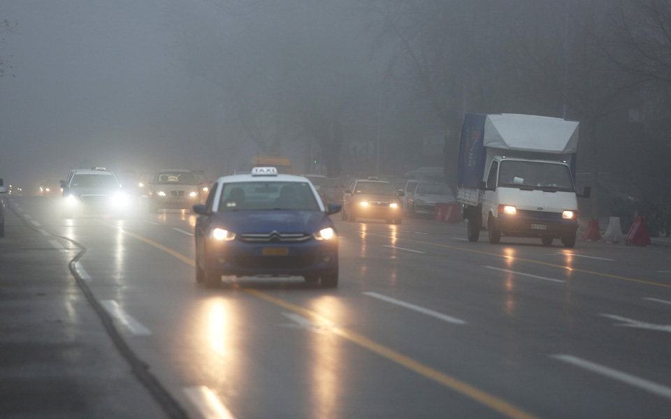 Τοπίο στην ομίχλη η Θεσσαλονίκη (φωτογραφίες)-2