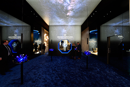 Οι πρώτες εικόνες από το 29o Σαλόνι Υψηλής Ωρολογοποιίας της Γενεύης-5