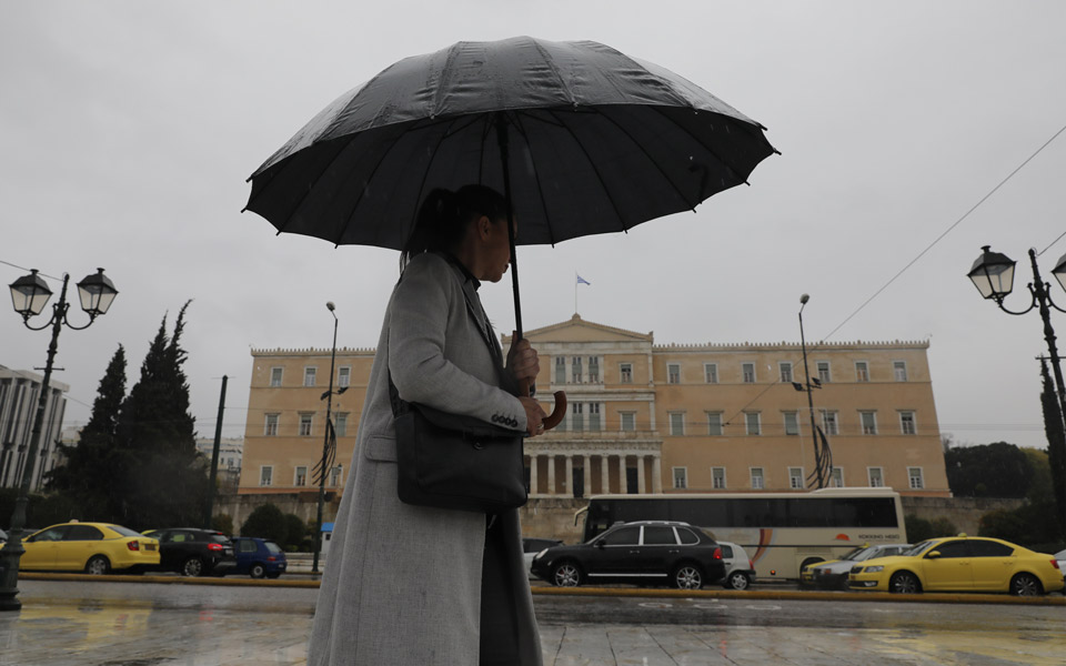 Επιδείνωση του καιρού με ισχυρές βροχές και χαλάζι – Προβλήματα στις ακτοπλοϊκές συγκοινωνίες-1