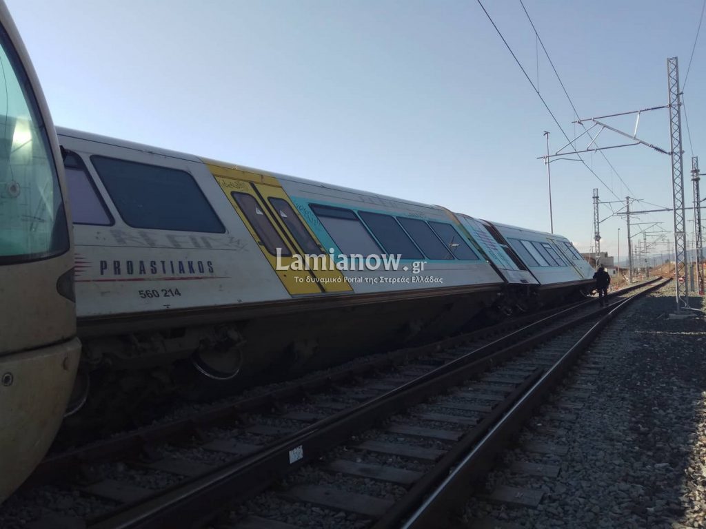 Περιπέτεια για τους επιβάτες αμαξοστοιχίας στο Λιανοκλάδι (φωτογραφίες)-3