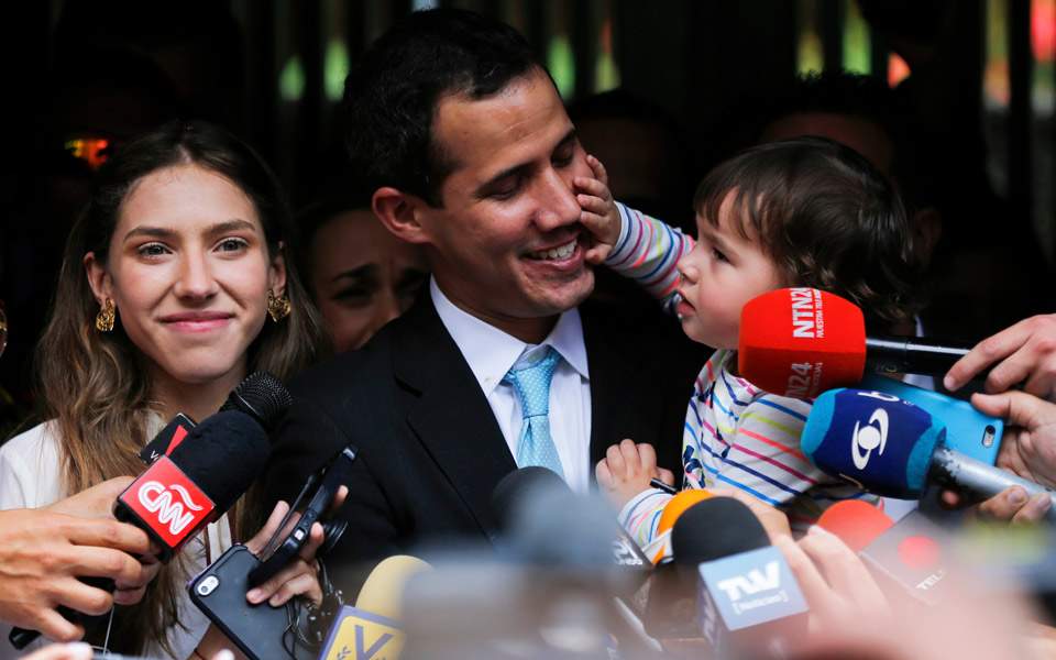 Βενεζουέλα: Η κυβέρνηση συνέλαβε τρία άτομα για «συνωμοσία» με σκοπό την ανατροπή του Μαδούρο-2