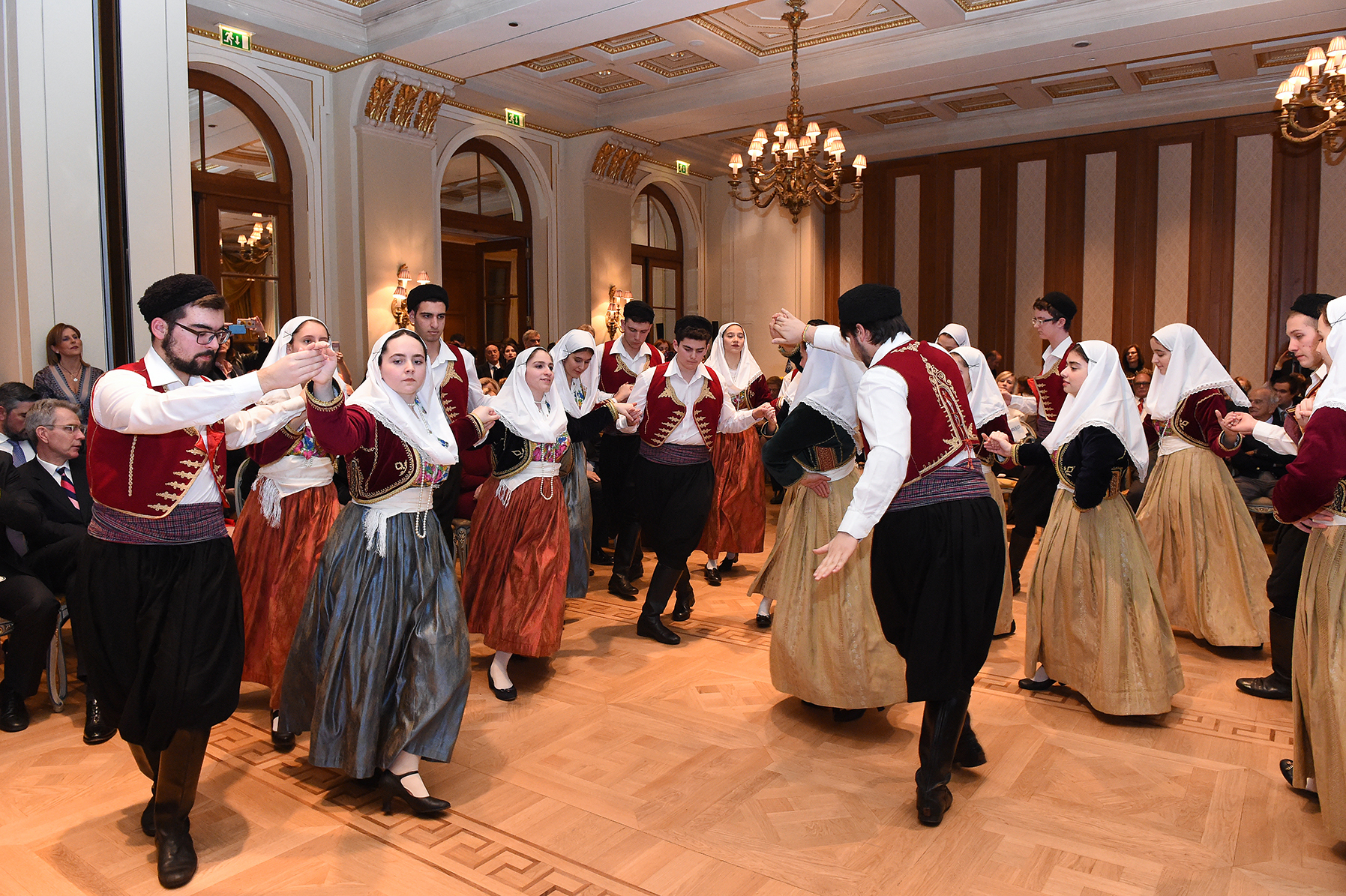 Το Propeller Club του Πειραιά έκοψε την πρωτοχρονιάτικη πίτα του σε κλίμα εορταστικό-2