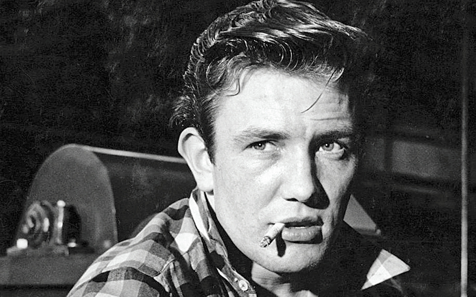 Ο Αλμπερτ Φίνεϊ δεν φοβήθηκε τον πειραματισμό μέχρι το τέλος-1