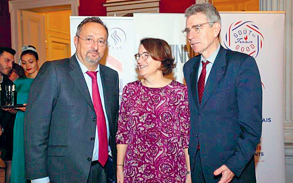 Κοσμοσυρροή στη γαλλική πρεσβεία, στη δεξίωση για τις ευχές του νέου έτους-1