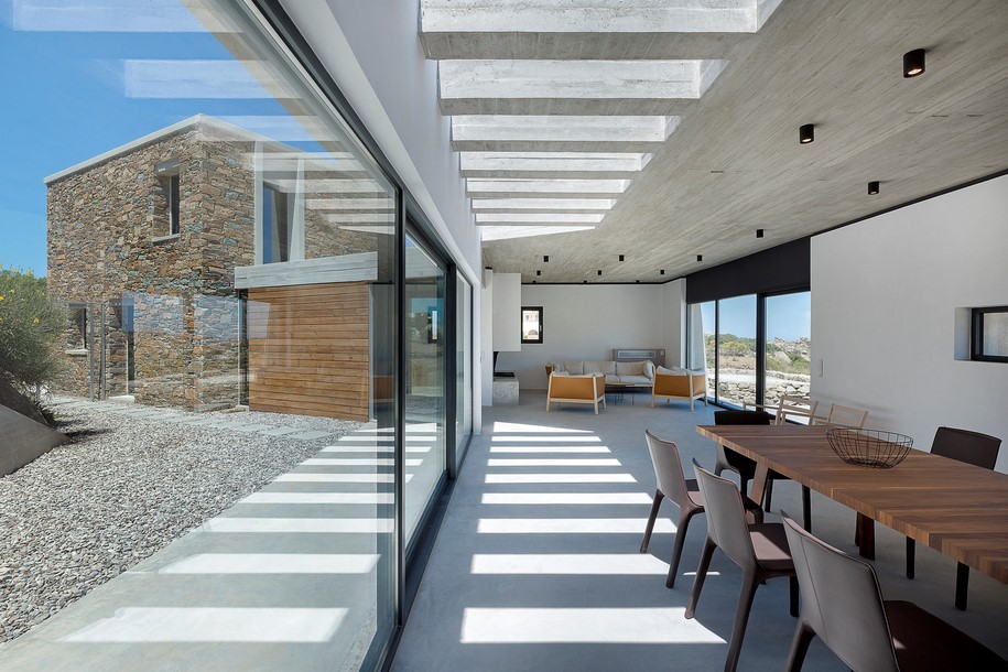 Κατοικία μεταξύ βράχων-5